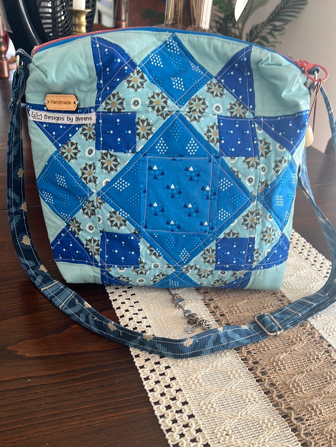 Patchwork shoulder bag quilted