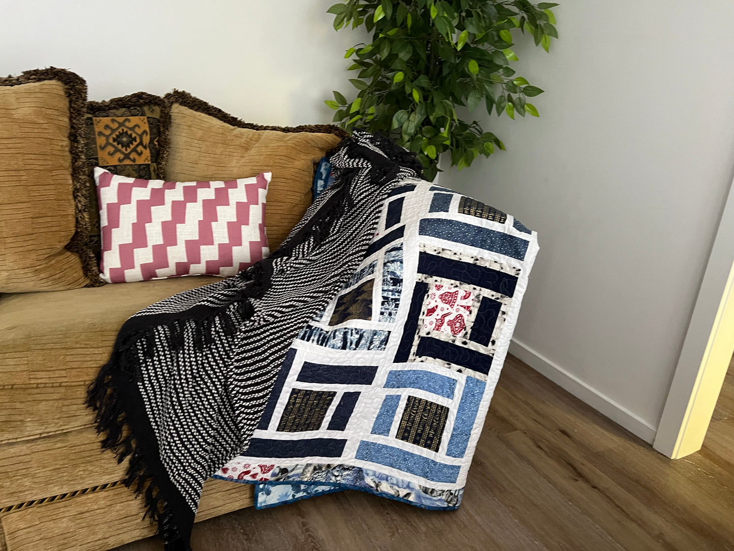 Christmas table runner Frosted Table runner & quilt Pattern