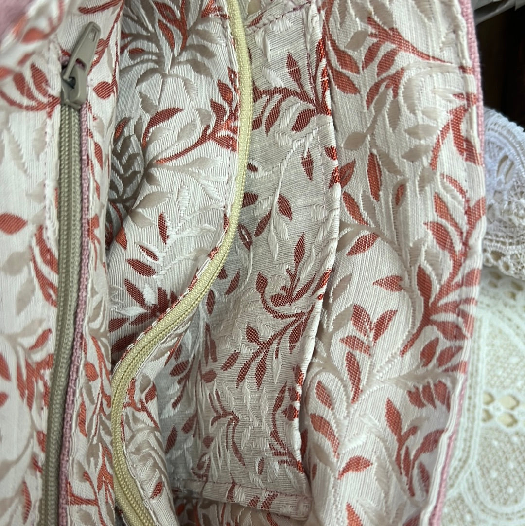 Pink lace crossbody shoulder bag