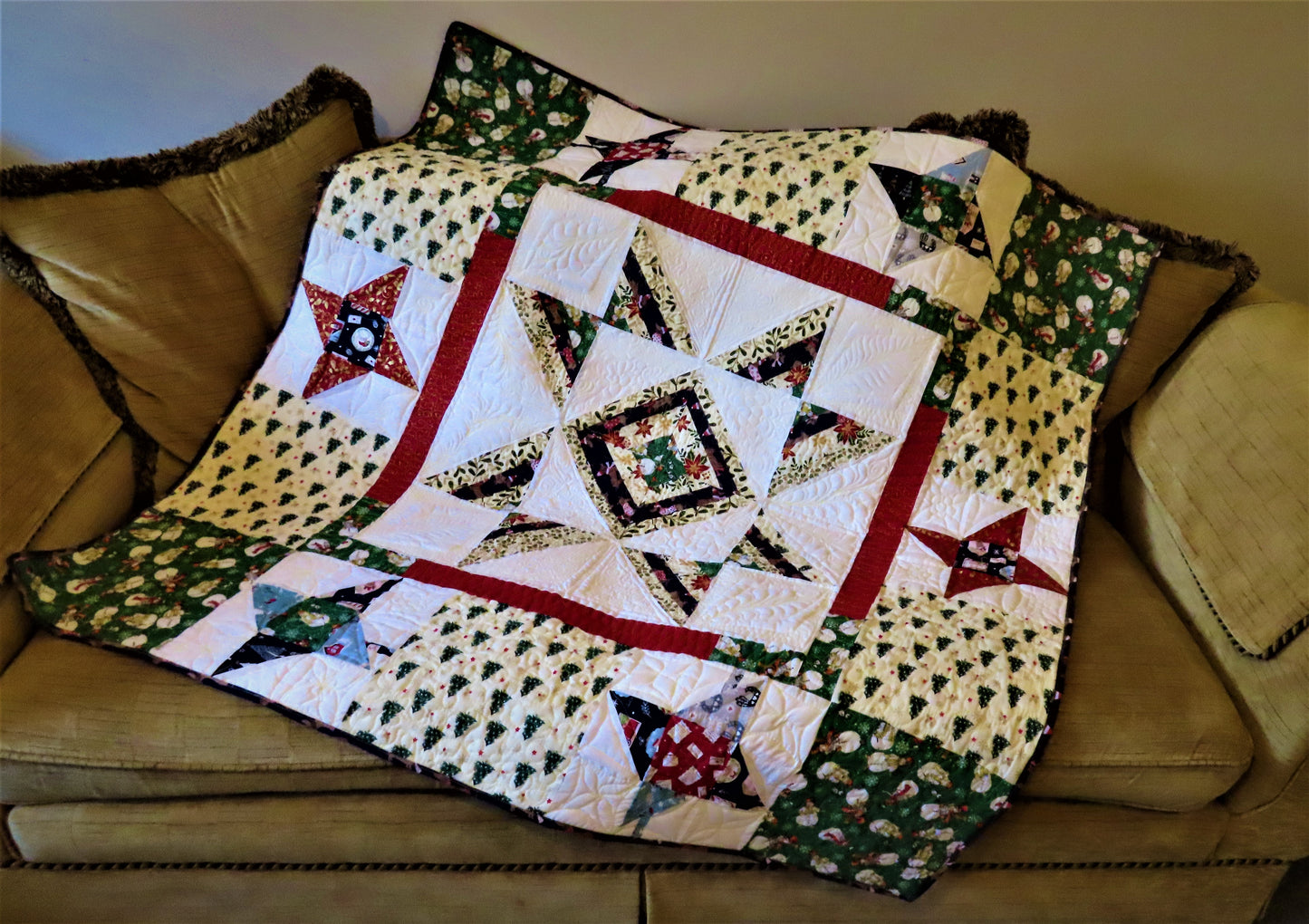 Handmade patchwork Holiday Christmas Sofa /Couch Quilt